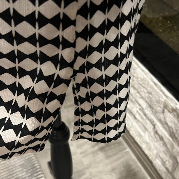 J Crew Black and White Geometric Pattern Tunic Top size Small - Picture 6 of 8